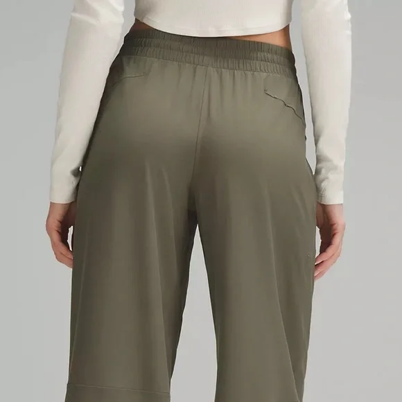 Lululemon Swift Mid-Rise Wide-Leg Pant - Picture 2 of 6